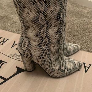 Snake skin boots - SZ 7.5 ( gently worn)